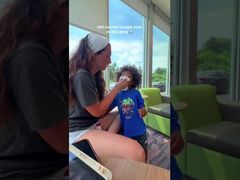 【B】Utilisez Cleanote lorsque votre enfant a le nez bouché.